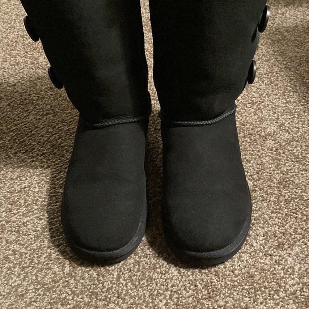 Authentic Ugg Bailey Button Black Boots Size 9 - image 2